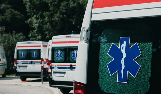 大新救护车转运病人过路高速收费吗？